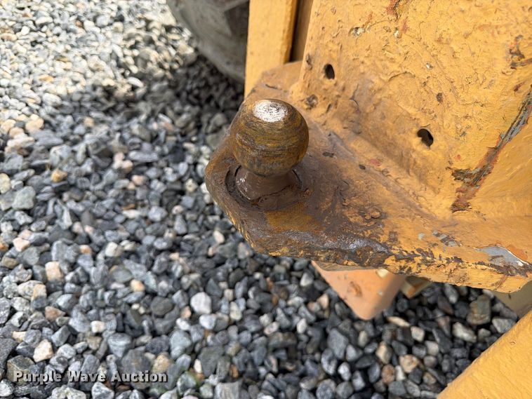 image for item YA4811 1992 Ingersoll Rand T-708J tow tractor