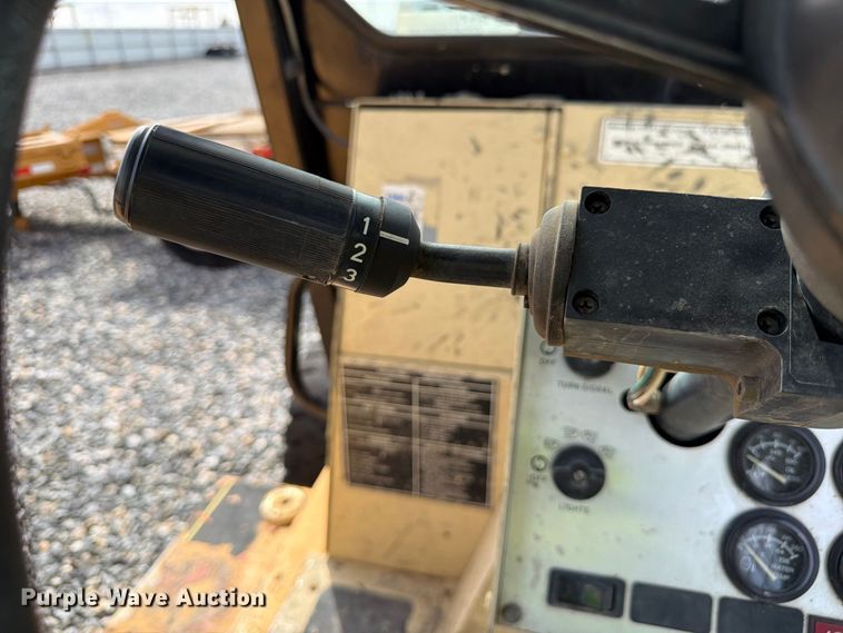 image for item YA4811 1992 Ingersoll Rand T-708J tow tractor