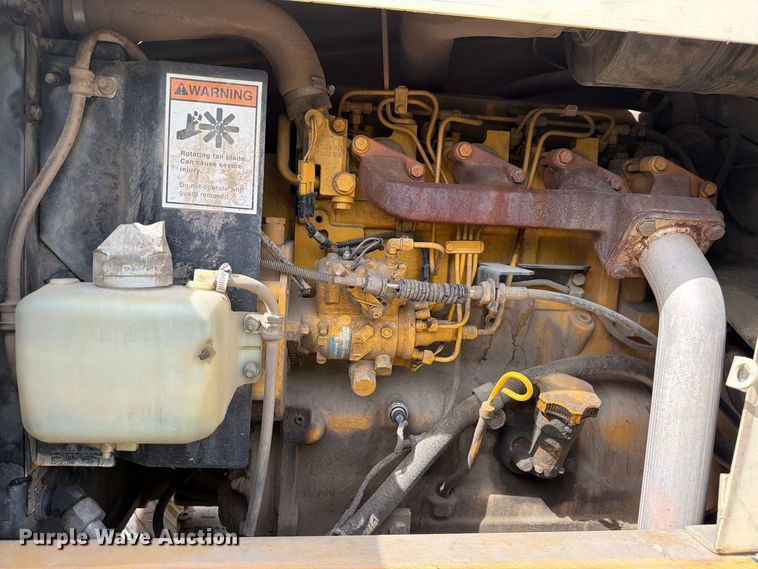 image for item YA4811 1992 Ingersoll Rand T-708J tow tractor