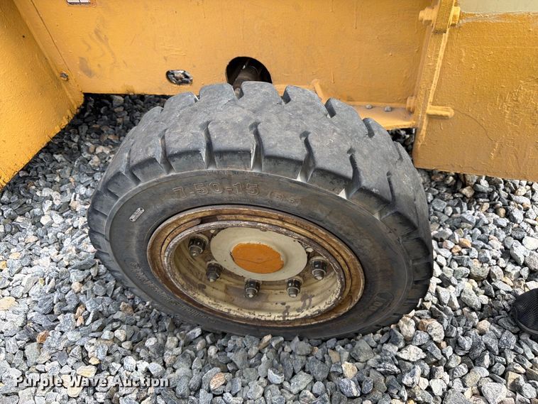 image for item YA4811 1992 Ingersoll Rand T-708J tow tractor