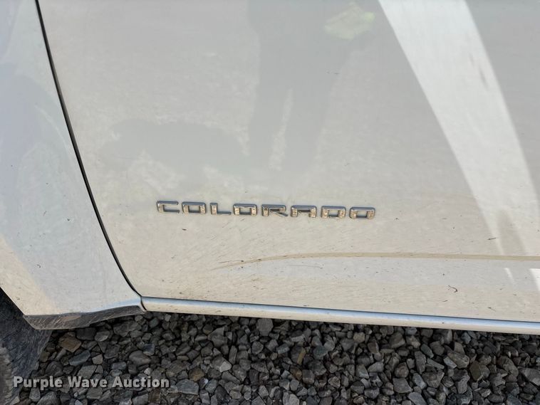 image for item YA4874 2022 Chevrolet Colorado Ext. Cab pickup truck