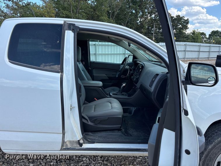 image for item YA4874 2022 Chevrolet Colorado Ext. Cab pickup truck