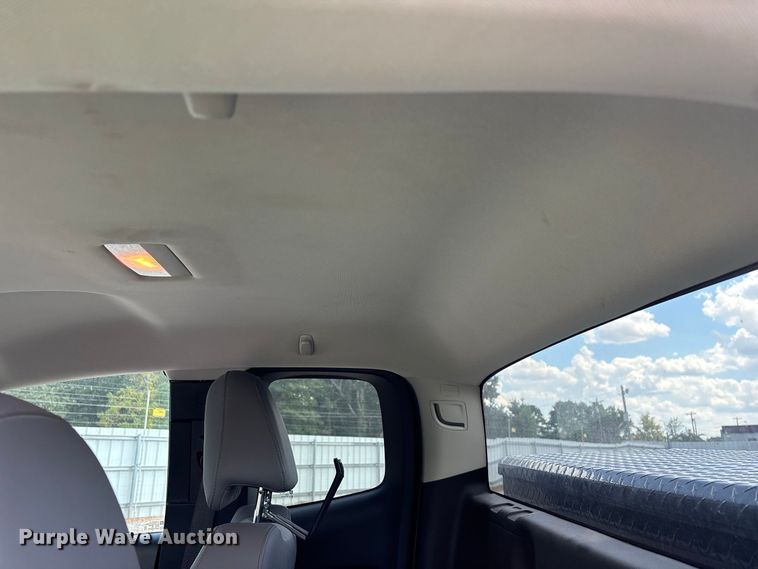image for item YA4874 2022 Chevrolet Colorado Ext. Cab pickup truck