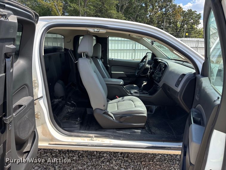 image for item YA4874 2022 Chevrolet Colorado Ext. Cab pickup truck