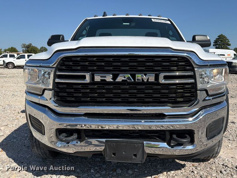 image for item YA4911 2022 RAM 5500 rollback truck