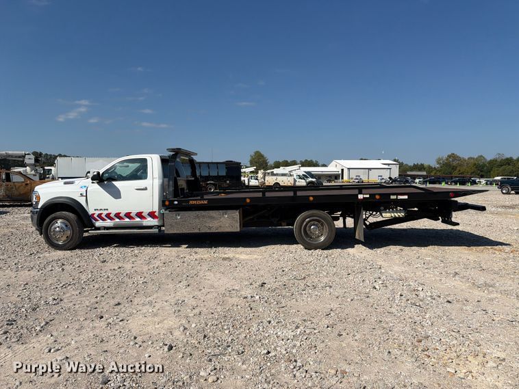 image for item YA4911 2022 RAM 5500 rollback truck