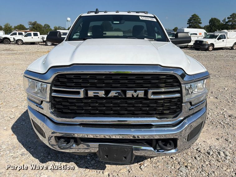 image for item YA4911 2022 RAM 5500 rollback truck