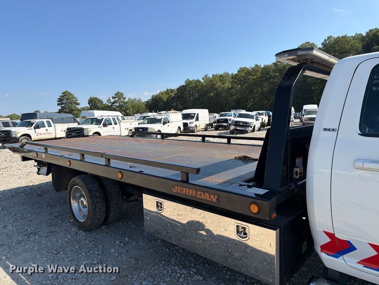 image for item YA4911 2022 RAM 5500 rollback truck
