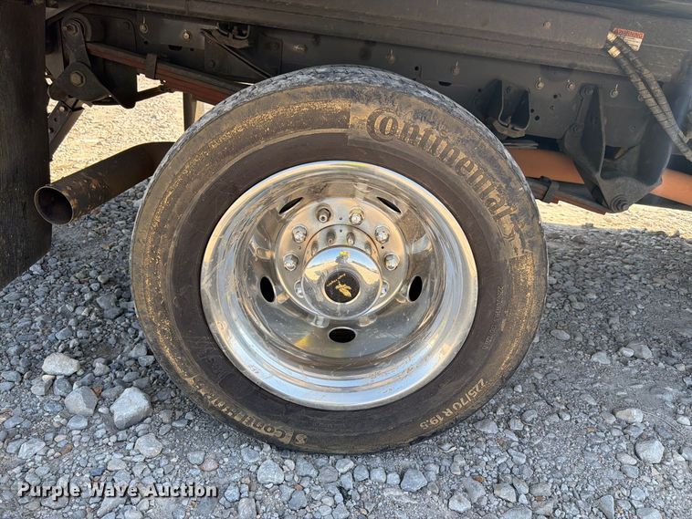 image for item YA4911 2022 RAM 5500 rollback truck