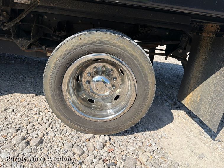 image for item YA4911 2022 RAM 5500 rollback truck