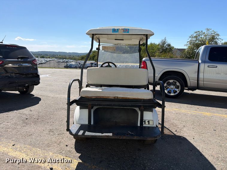 image for item YA4924 2003 Club Car golf cart