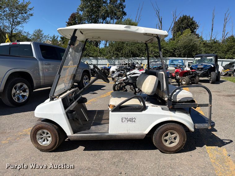 image for item YA4924 2003 Club Car golf cart
