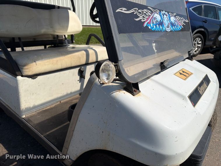 image for item YA4924 2003 Club Car golf cart
