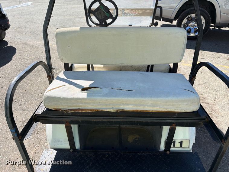 image for item YA4924 2003 Club Car golf cart