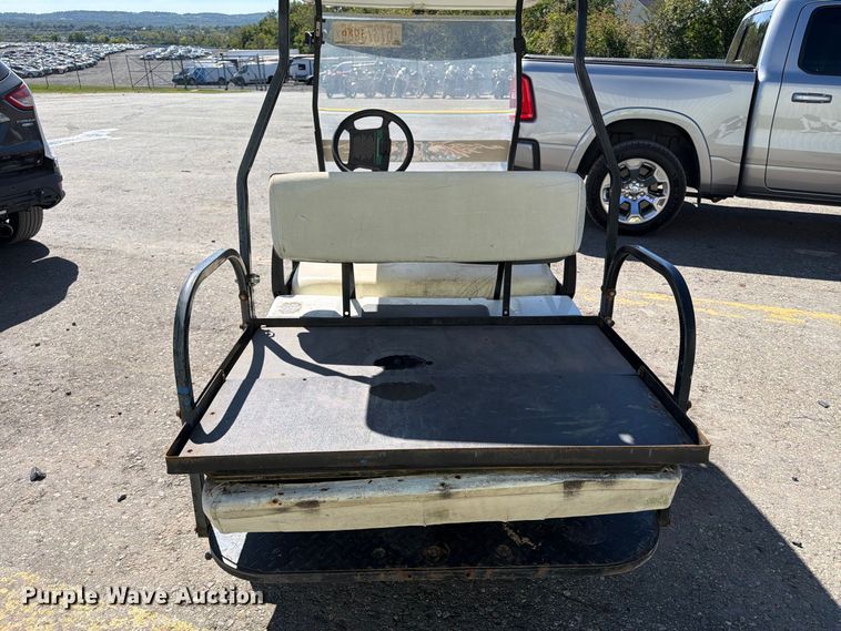 image for item YA4924 2003 Club Car golf cart