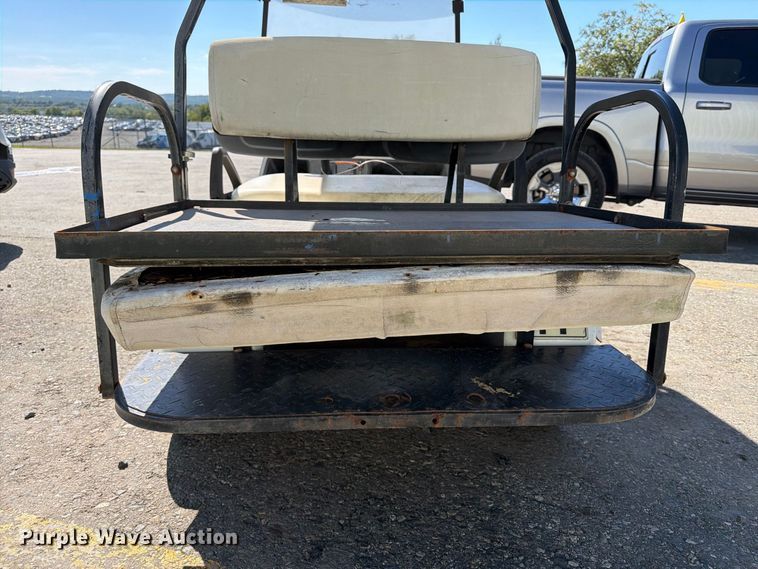image for item YA4924 2003 Club Car golf cart