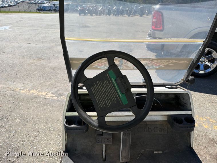 image for item YA4924 2003 Club Car golf cart