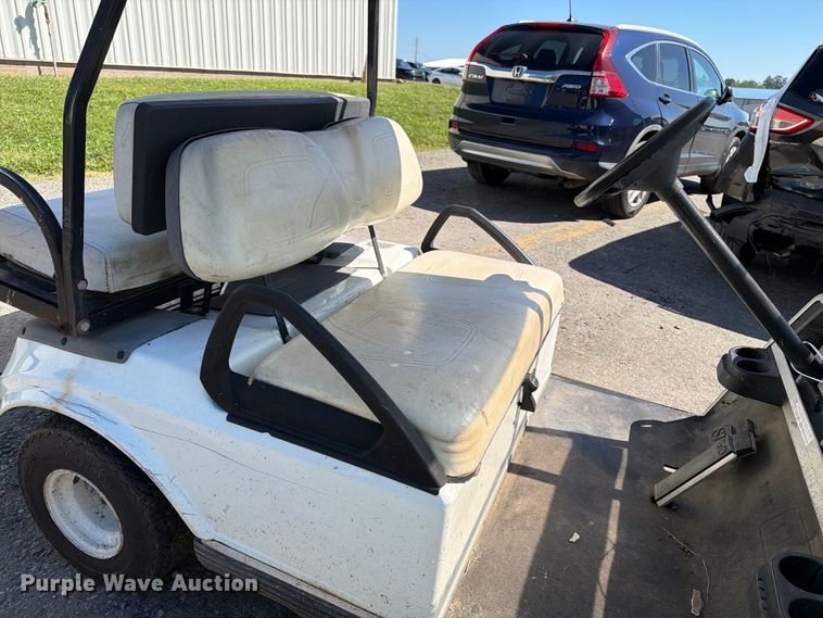 image for item YA4924 2003 Club Car golf cart