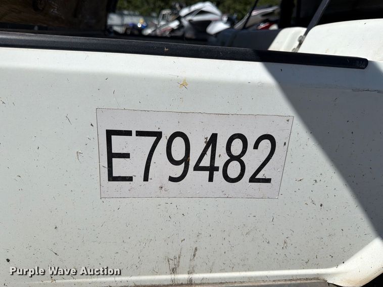 image for item YA4924 2003 Club Car golf cart