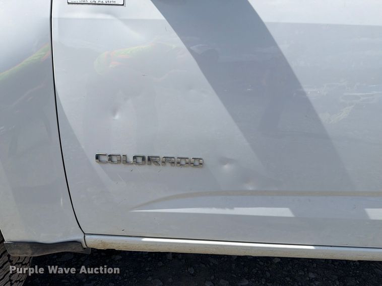 image for item YA4960 2019 Chevrolet Colorado Ext. Cab pickup truck