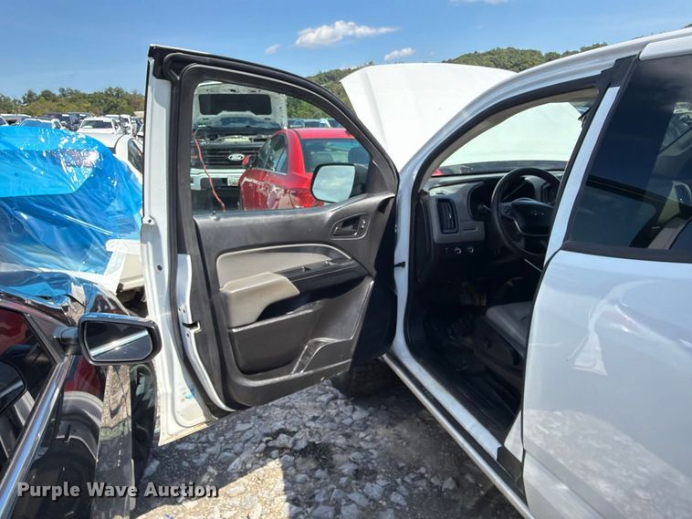 image for item YA4960 2019 Chevrolet Colorado Ext. Cab pickup truck