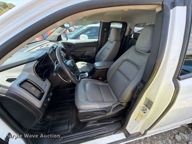 image for item YA4960 2019 Chevrolet Colorado Ext. Cab pickup truck