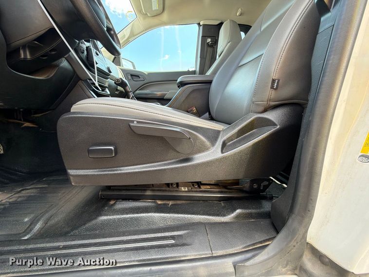 image for item YA4960 2019 Chevrolet Colorado Ext. Cab pickup truck