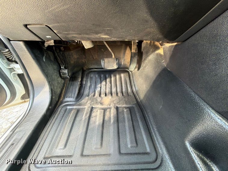 image for item YA4960 2019 Chevrolet Colorado Ext. Cab pickup truck