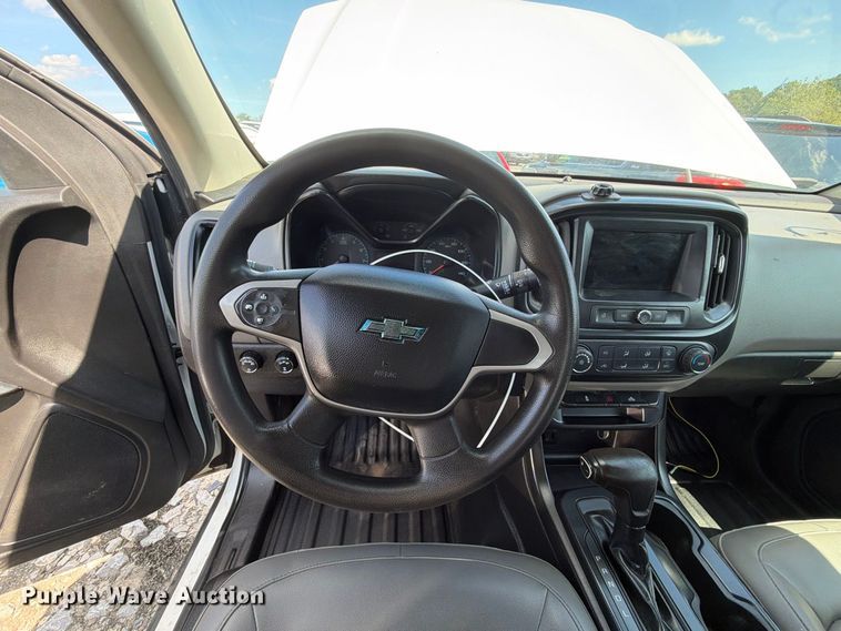 image for item YA4960 2019 Chevrolet Colorado Ext. Cab pickup truck