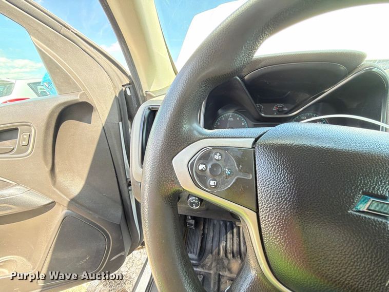 image for item YA4960 2019 Chevrolet Colorado Ext. Cab pickup truck