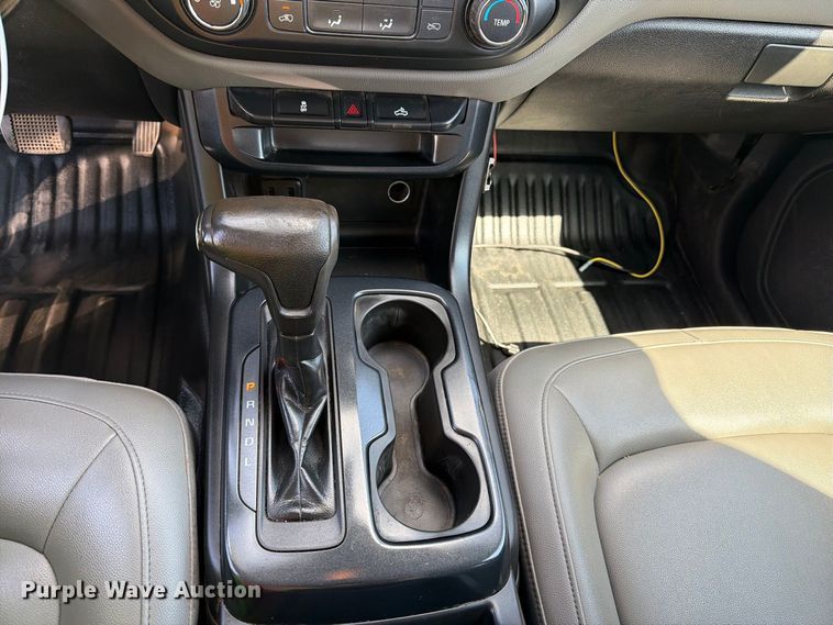image for item YA4960 2019 Chevrolet Colorado Ext. Cab pickup truck