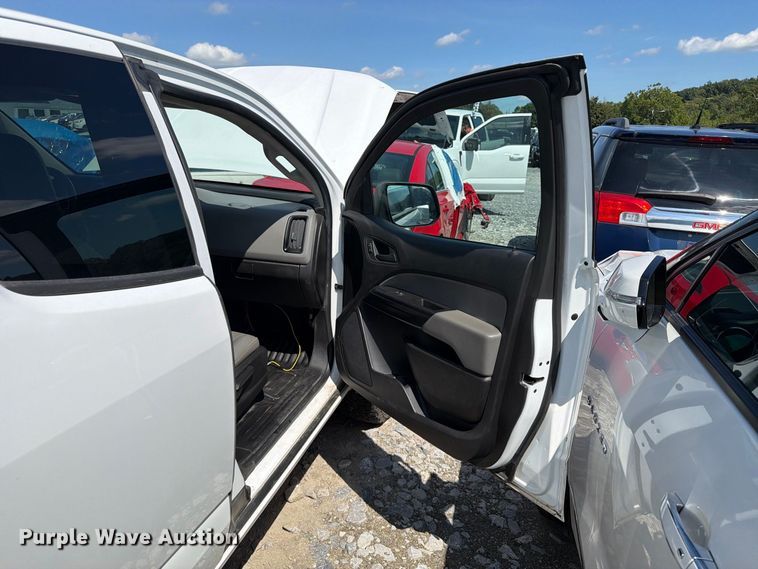 image for item YA4960 2019 Chevrolet Colorado Ext. Cab pickup truck