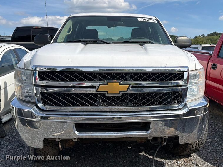 image for item YA4961 2014 Chevrolet Silverado 2500HD Crew Cab pickup truck