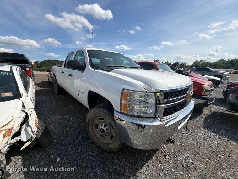 image for item YA4961 2014 Chevrolet Silverado 2500HD Crew Cab pickup truck