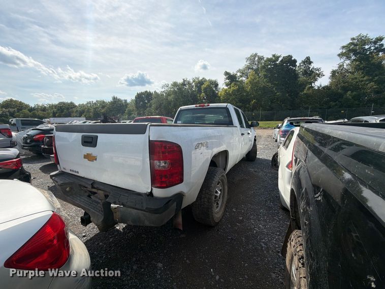 image for item YA4961 2014 Chevrolet Silverado 2500HD Crew Cab pickup truck