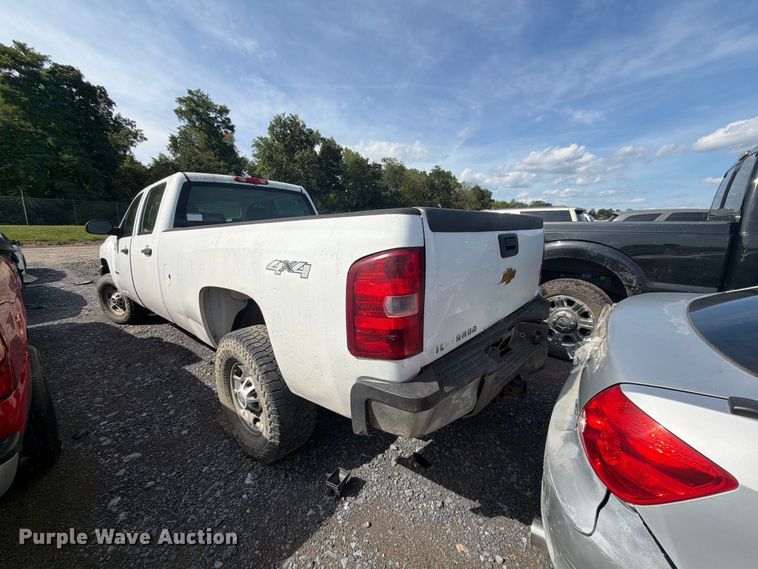 image for item YA4961 2014 Chevrolet Silverado 2500HD Crew Cab pickup truck