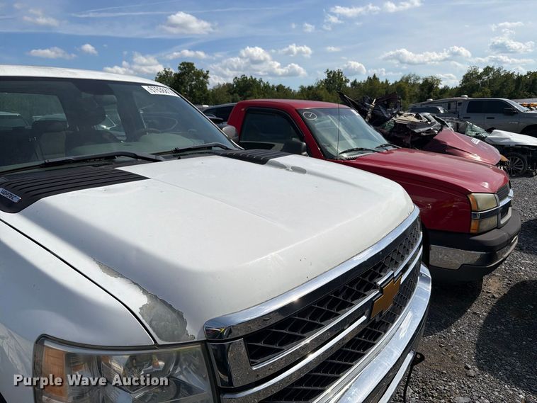 image for item YA4961 2014 Chevrolet Silverado 2500HD Crew Cab pickup truck