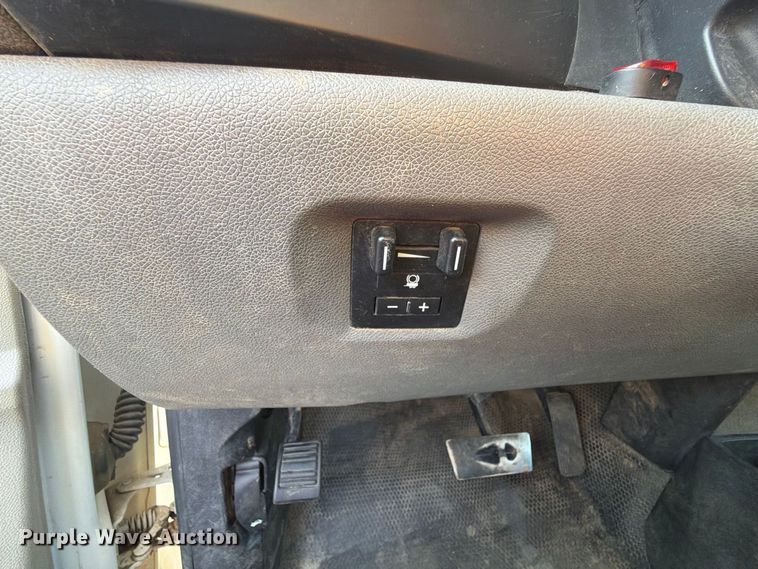 image for item YA4961 2014 Chevrolet Silverado 2500HD Crew Cab pickup truck