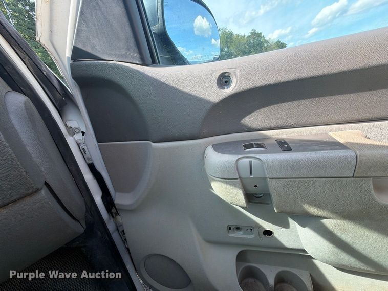 image for item YA4961 2014 Chevrolet Silverado 2500HD Crew Cab pickup truck