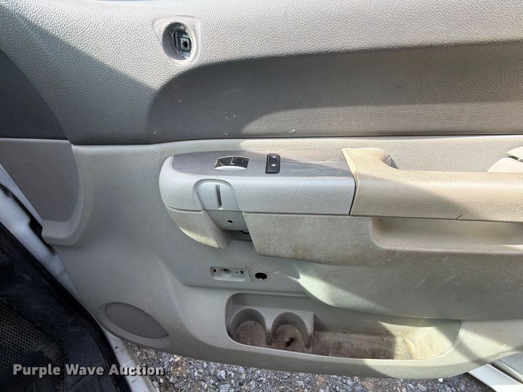 image for item YA4961 2014 Chevrolet Silverado 2500HD Crew Cab pickup truck