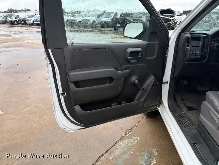 image for item YA4984 2016 Chevrolet Silverado 1500 pickup truck
