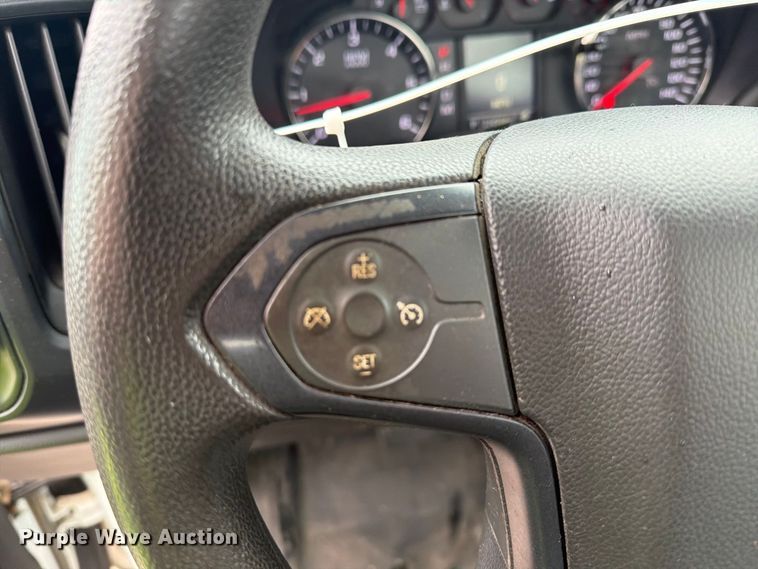 image for item YA4984 2016 Chevrolet Silverado 1500 pickup truck