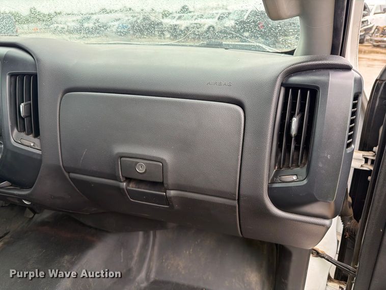 image for item YA4984 2016 Chevrolet Silverado 1500 pickup truck