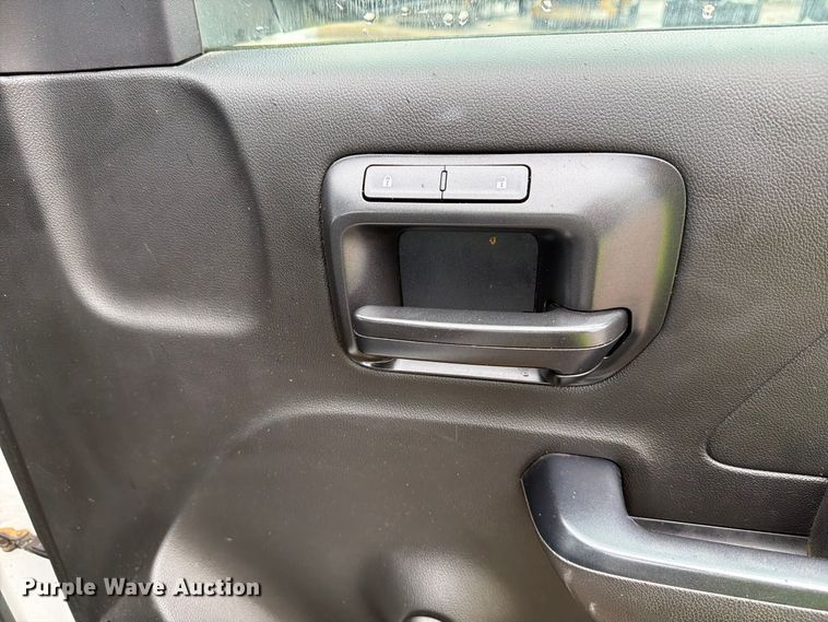 image for item YA4984 2016 Chevrolet Silverado 1500 pickup truck