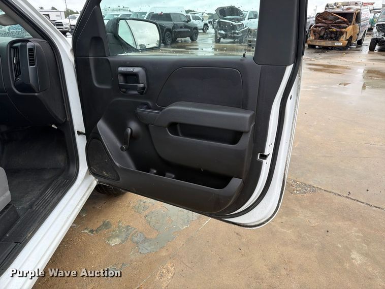 image for item YA4984 2016 Chevrolet Silverado 1500 pickup truck