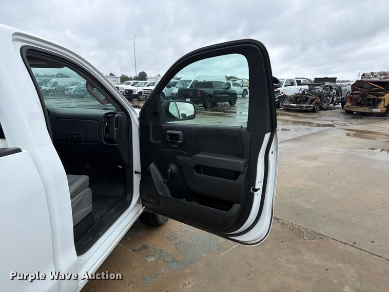 image for item YA4984 2016 Chevrolet Silverado 1500 pickup truck