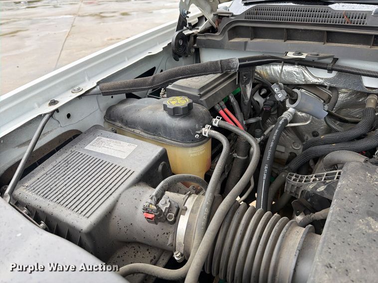 image for item YA4984 2016 Chevrolet Silverado 1500 pickup truck