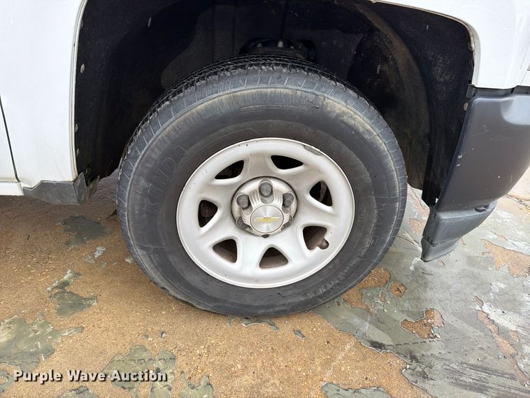 image for item YA4984 2016 Chevrolet Silverado 1500 pickup truck