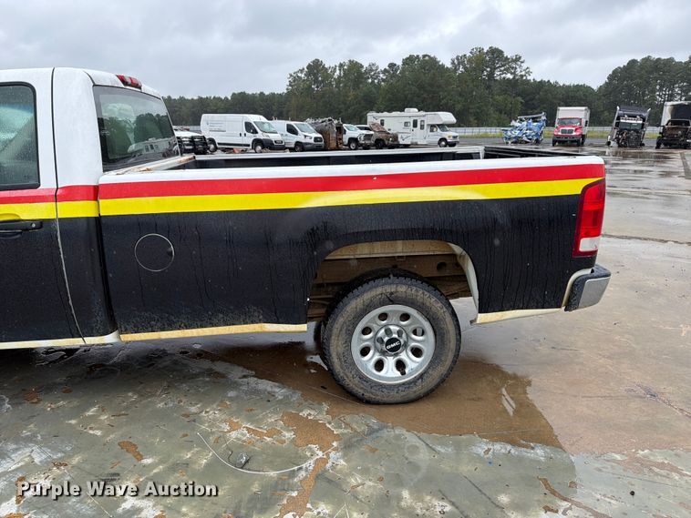 image for item YA4985 2007 GMC Sierra 1500 pickup truck