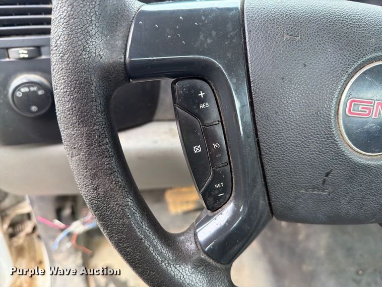 image for item YA4985 2007 GMC Sierra 1500 pickup truck